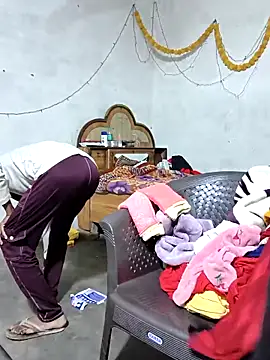 Lily Baby  online show from 21, 12, 2025