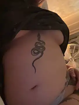 Snapshot of lululoverose chatting on 10, 9, 2025 lululoverose online show from 10, 9, 2025