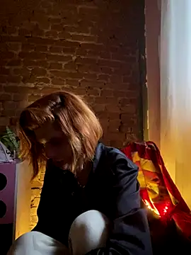 spacegirlll online show from 5, 1, 2026