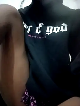 zoya khan25 online show from 4, 12, 2024