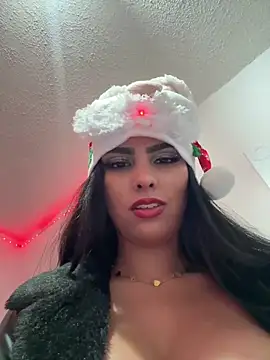 Snapshot of Maddy_Rouse_ chatting on 25, 12, 2024 Maddy Rouse online show from 25, 12, 2024