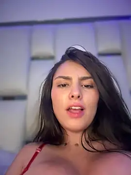 Snapshot of Maddy_Rouse_ chatting on 18, 1, 2025 Maddy Rouse online show from 18, 1, 2025