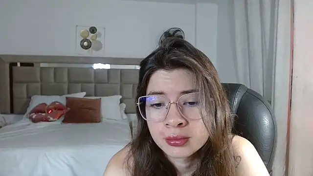 zoecruzz online show from 22, 12, 2025