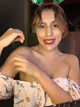 Snapshot of Katee_Jones chatting on 18, 12, 2024 Katee Jones online show from 18, 12, 2024