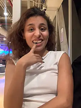 Snapshot of Katee_Jones chatting on 15, 1, 2025 Katee Jones online show from 15, 1, 2025