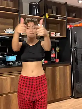 Snapshot of Katee_Jones chatting on 19, 1, 2025 Katee Jones online show from 19, 1, 2025