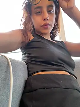 Snapshot of Katee_Jones chatting on 21, 3, 2025 Katee Jones online show from 21, 3, 2025