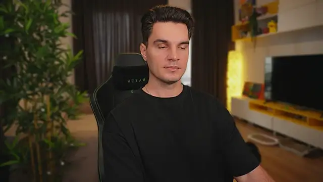 Snapshot of billypassion chatting on 12, 10, 2025 billypassion online show from 12, 10, 2025