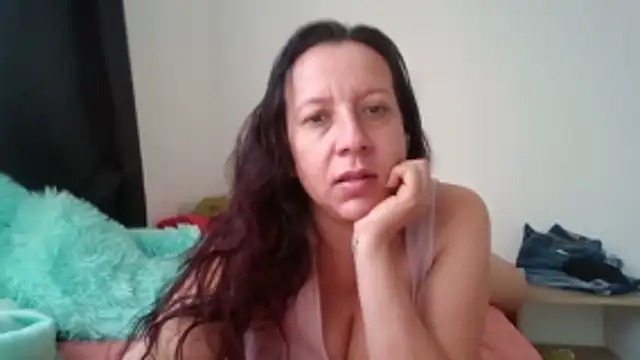 Snapshot of milfevha chatting on 14, 12, 2025 milfevha online show from 14, 12, 2025