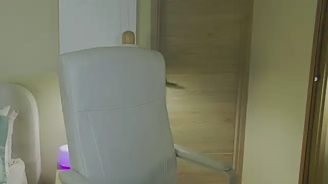 Snapshot of Alessia-miller_ chatting on 11, 2, 2026 Alessia-miller online show from 11, 2, 2026