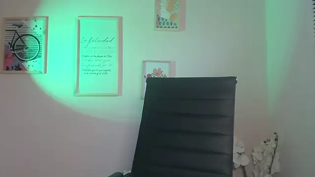 Snapshot of lucy_diiaz chatting on 12, 2, 2025 lucy diiaz online show from 12, 2, 2025