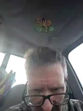 Snapshot of AronMellon76 chatting on 15, 12, 2025 AronMellon76 online show from 15, 12, 2025