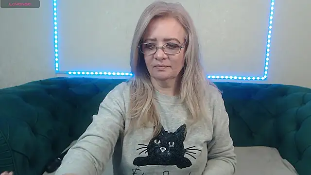 Snapshot of IvanaCharm chatting on 15, 2, 2025 IvanaCharm online show from 15, 2, 2025