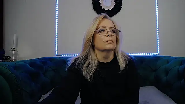 Snapshot of IvanaCharm chatting on 27, 11, 2025 IvanaCharm online show from 27, 11, 2025