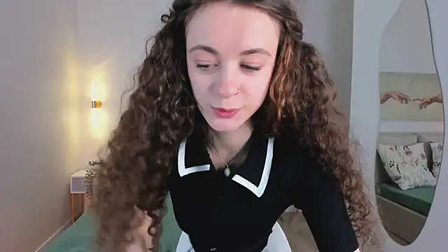 Curly Moon online show from 20, 6, 2026