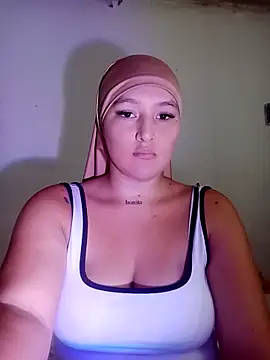 Celeste camila18 online show from 26, 10, 2025