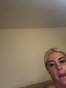 Snapshot of Blondiee3088 chatting on 7, 2, 2025 Blondiee3088 online show from 7, 2, 2025