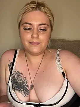 Snapshot of Blondiee3088 chatting on 23, 2, 2025 Blondiee3088 online show from 23, 2, 2025