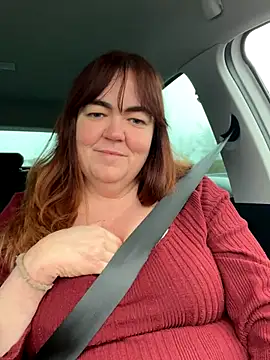 curvy-milf-abbie online show from 17, 12, 2025