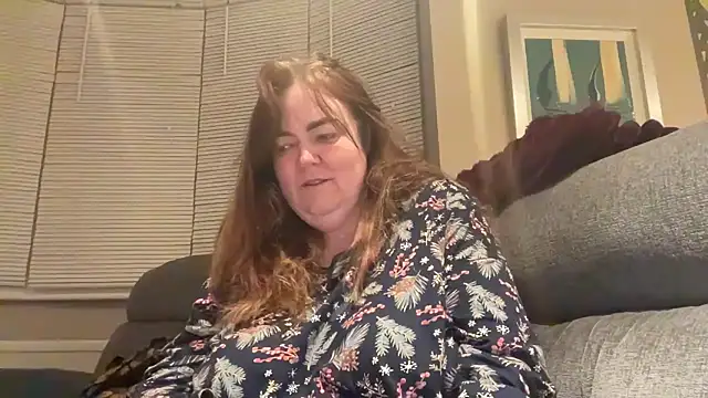 curvy-milf-abbie online show from 18, 2, 2026