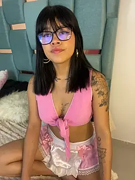 Snapshot of honeyy_mia chatting on 9, 2, 2025 honeyy mia online show from 9, 2, 2025