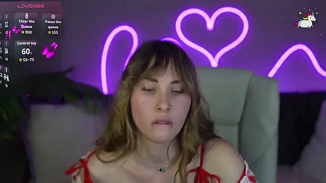 Snapshot of JennyyLuv chatting on 26, 9, 2025 JennyyLuv online show from 26, 9, 2025