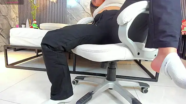 Snapshot of julietha_taylor chatting on 19, 12, 2025 julietha taylor online show from 19, 12, 2025