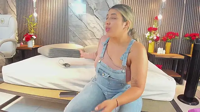 Snapshot of julietha_taylor chatting on 25, 2, 2026 julietha taylor online show from 25, 2, 2026