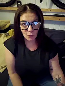 Snapshot of 420Curvybabe chatting on 9, 11, 2025 420Curvybabe online show from 9, 11, 2025