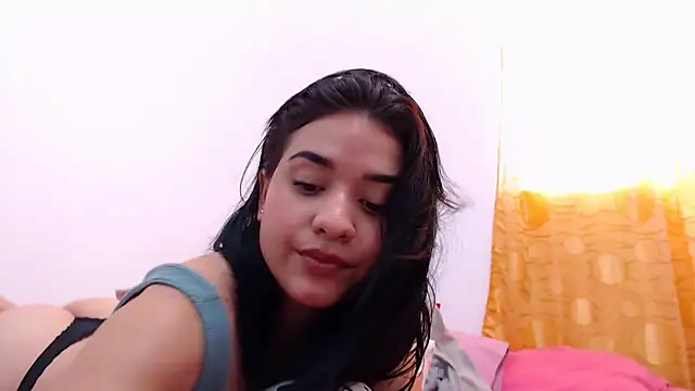 Snapshot of SaraBlosson chatting on 17, 1, 2025 SaraBlosson online show from 17, 1, 2025