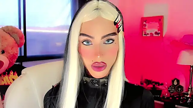 Snapshot of dollswit01 chatting on 21, 1, 2025 dollswit01 online show from 21, 1, 2025