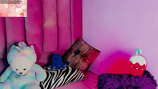 dollswit01 online show from 19, 4, 2026