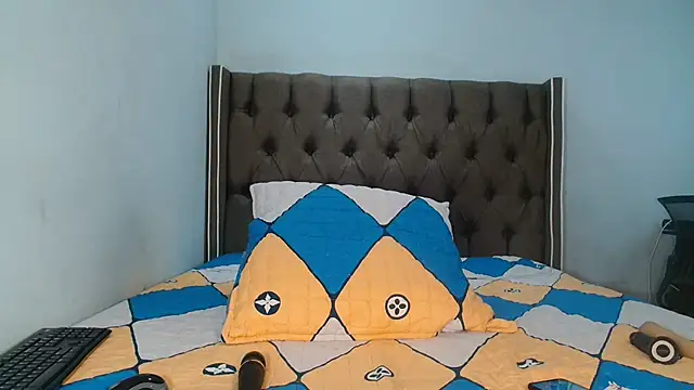 Snapshot of CHOCKYCHOCX2 chatting on 8, 2, 2026 CHOCKYCHOCX2 online show from 8, 2, 2026