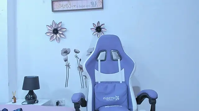 Snapshot of AnneGagner chatting on 5, 12, 2024 AnneGagner online show from 5, 12, 2024