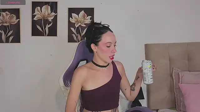 Snapshot of AnneGagner chatting on 3, 12, 2025 AnneGagner online show from 3, 12, 2025