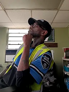 Snapshot of Txdarkmeat74 chatting on 9, 2, 2026 Txdarkmeat74 online show from 9, 2, 2026