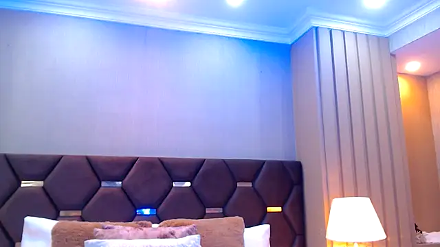 Snapshot of DevonPiers chatting on 6, 12, 2024 DevonPiers online show from 6, 12, 2024