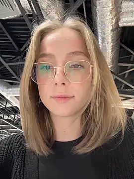 Snapshot of CaseyStar chatting on 26, 1, 2025 CaseyStar online show from 26, 1, 2025