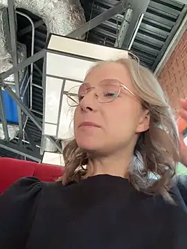 Snapshot of CaseyStar chatting on 8, 2, 2025 CaseyStar online show from 8, 2, 2025