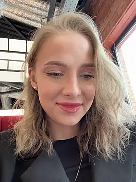 Snapshot of CaseyStar chatting on 3, 3, 2025 CaseyStar online show from 3, 3, 2025