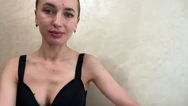 Snapshot of CaitlinaJayne23 chatting on 25, 5, 2026 CaitlinaJayne23 online show from 25, 5, 2026
