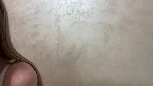 Snapshot of CaitlinaJayne23 chatting on 1, 6, 2026 CaitlinaJayne23 online show from 1, 6, 2026