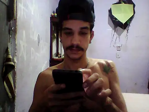 Snapshot of gatobranco001 chatting on 27, 2, 2025 gatobranco001 online show from 27, 2, 2025