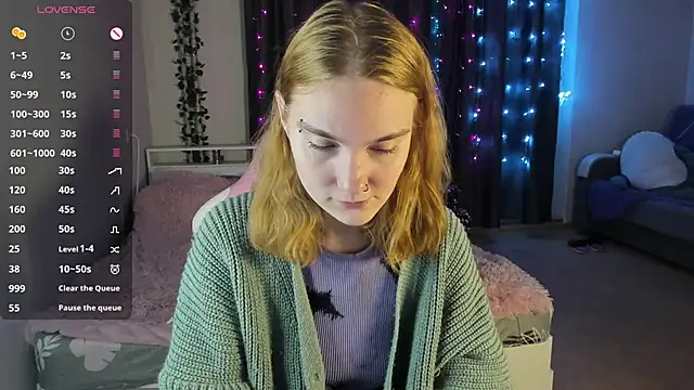 ReddHotPipper online show from 9, 1, 2025