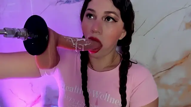 Snapshot of hade_cute chatting on 4, 12, 2025 hade cute online show from 4, 12, 2025