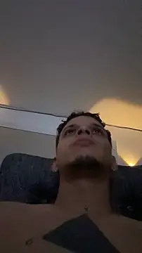 ArturoDelgado1 online show from 16, 4, 2026