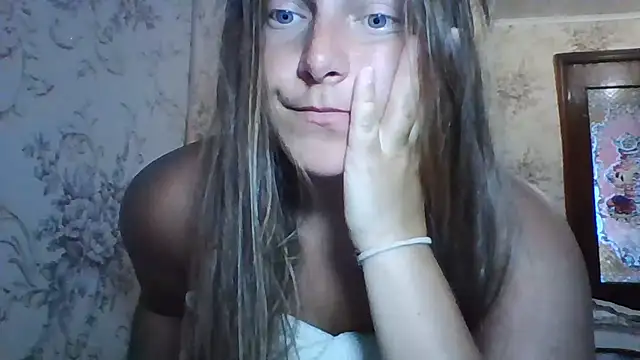 Snapshot of Evasapples chatting on 16, 7, 2026 Evasapples online show from 16, 7, 2026