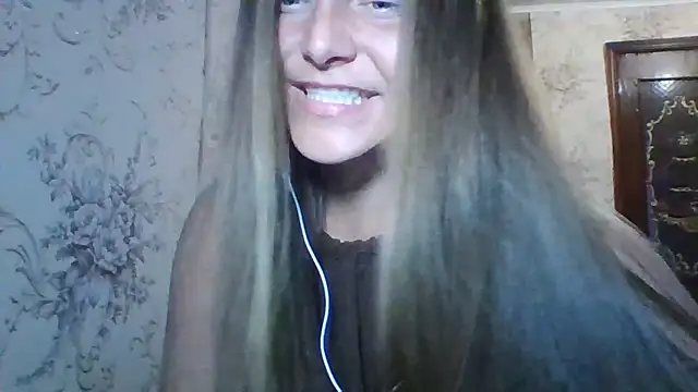 Snapshot of Evasapples chatting on 18, 7, 2026 Evasapples online show from 18, 7, 2026