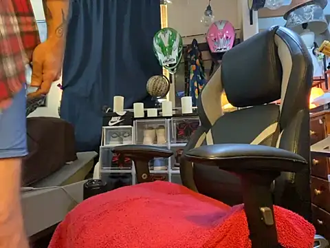 slutty guy12 online show from 17, 3, 2025