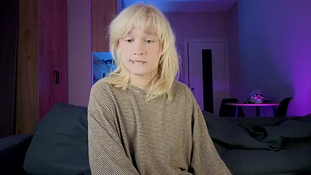 Snapshot of Gregory_Byyrd chatting on 12, 9, 2025 Gregory Byyrd online show from 12, 9, 2025